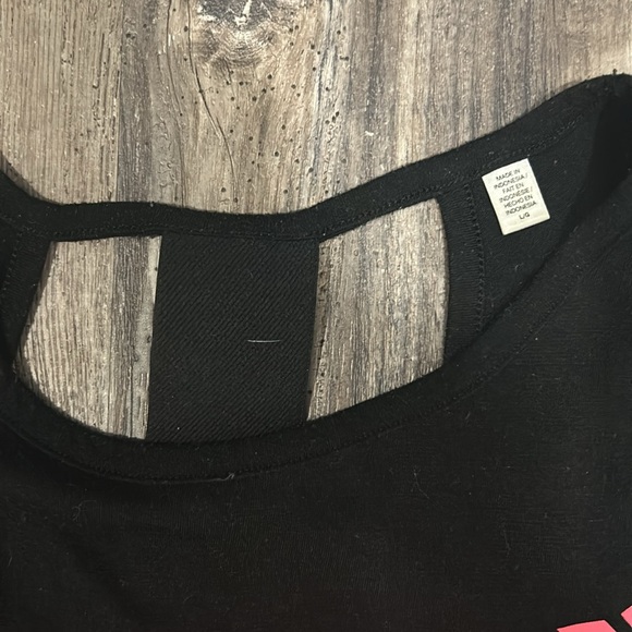 Victoria’s Secret muscle tank workout top - Picture 2 of 5